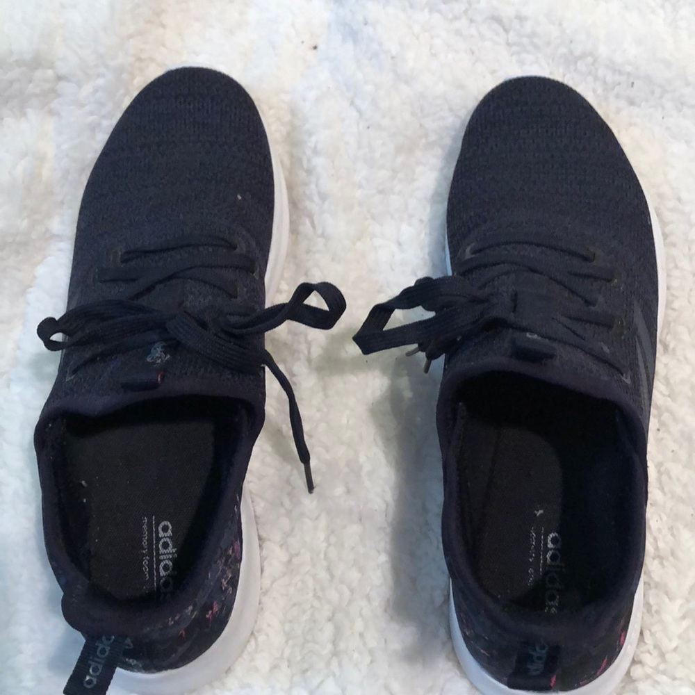 Adidas tennis shoes